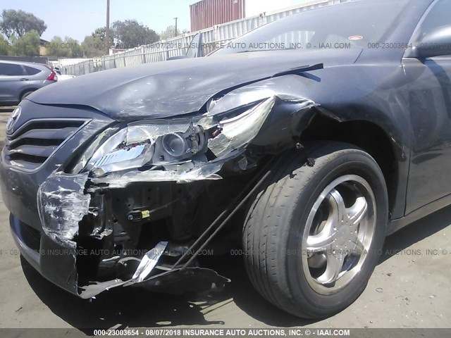 4T1BF3EK8BU712217 - 2011 TOYOTA CAMRY SE/LE/XLE 灰色 照片 6