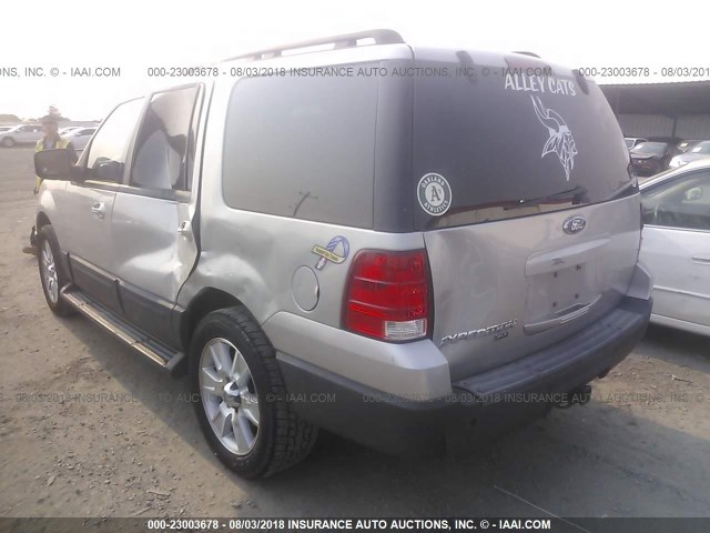 1FMPU15506LA21057 - 2006 FORD EXPEDITION XLT SILVER photo 3