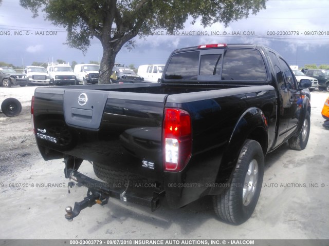 1N6AD06U58C435834 - 2008 NISSAN FRONTIER KING CAB LE/SE/OFF ROAD BLACK photo 4