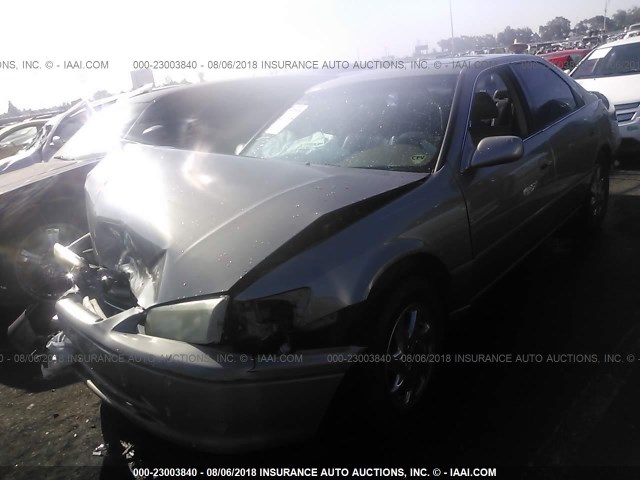 4T1BG28K9YU622876 - 2000 TOYOTA CAMRY CE/LE/XLE ნაცრისფერი ფოტო 2