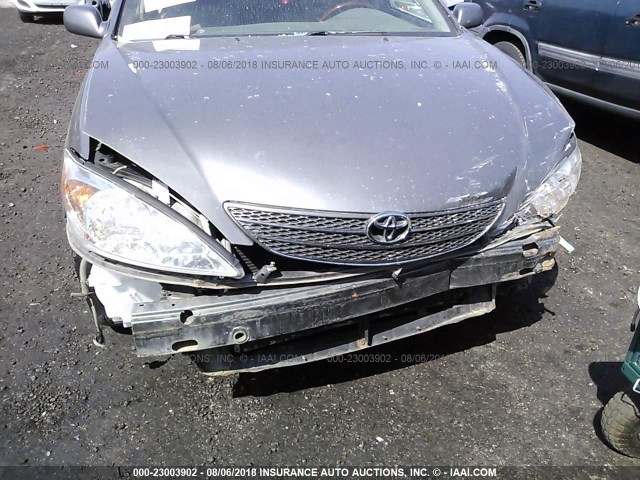 JTDBE32K620116882 - 2002 TOYOTA CAMRY LE/XLE/SE 灰色 照片 6