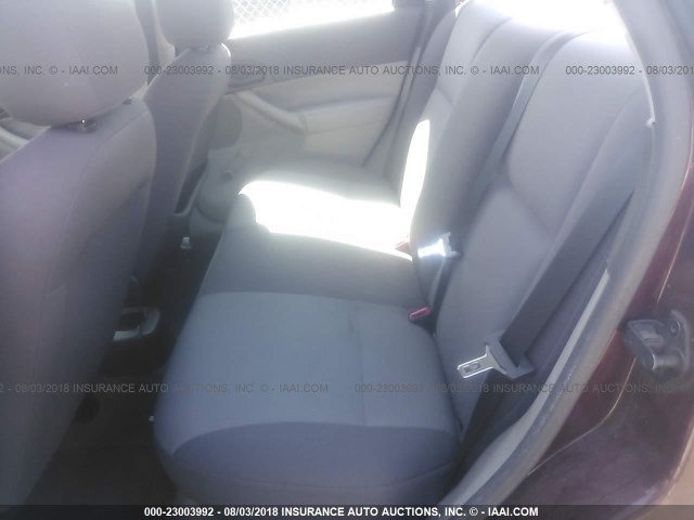 1FAFP34N97W108031 - 2007 FORD FOCUS ZX4/S/SE/SES 栗色 照片 8