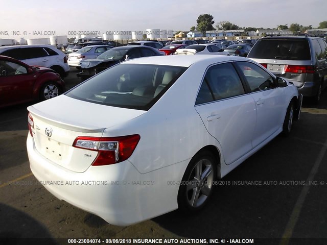 4T1BF1FK2EU438679 - 2014 TOYOTA CAMRY L/SE/LE/XLE თეთრი ფოტო 4