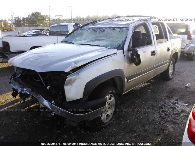 3GNEC12T24G312324 - 2004 CHEVROLET AVALANCHE C1500 SILVER photo 2