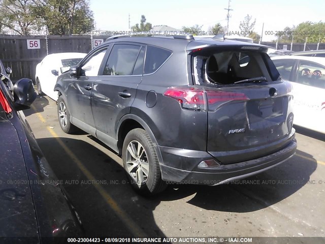 2T3RFREVXJW722104 - 2018 TOYOTA RAV4 ADVENTURE/XLE GRAY photo 3