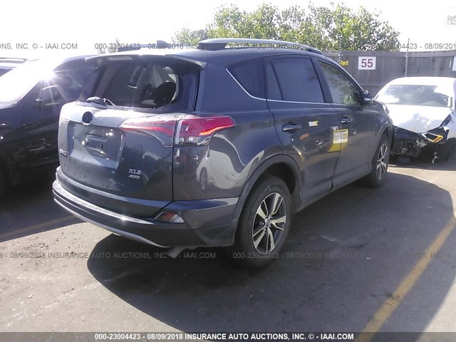 2T3RFREVXJW722104 - 2018 TOYOTA RAV4 ADVENTURE/XLE GRAY photo 4