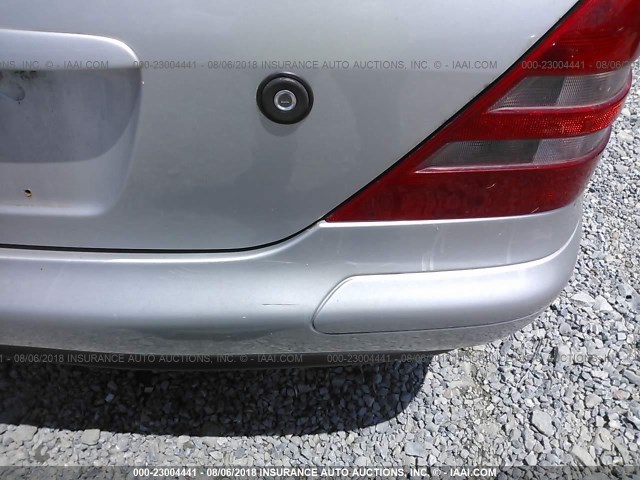 WDBKK47F7YF154281 - 2000 MERCEDES-BENZ SLK 230 KOMPRESSOR SILVER photo 6