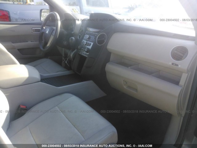 5FNYF3H20DB001780 - 2013 HONDA PILOT LX GRAY photo 5