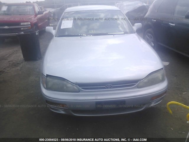 4T1CG12K8TU712830 - 1996 TOYOTA CAMRY DX/LE SILVER photo 6