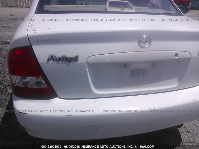 JM1BJ225321568105 - 2002 MAZDA PROTEGE DX/LX/ES WHITE photo 6