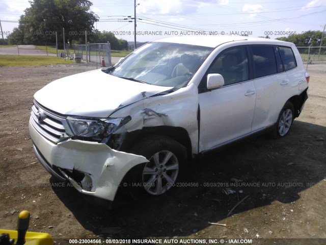 5TDZK3EH9CS065609 - 2012 TOYOTA HIGHLANDER SE WHITE photo 2