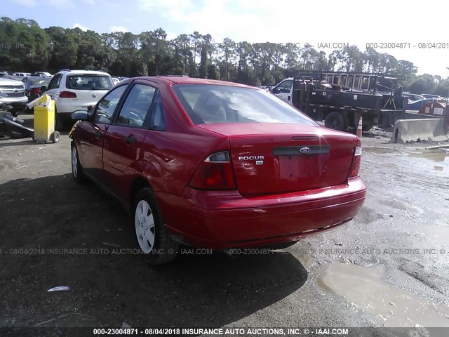 1FAHP34N87W165796 - 2007 FORD FOCUS ZX4/S/SE/SES RED photo 3