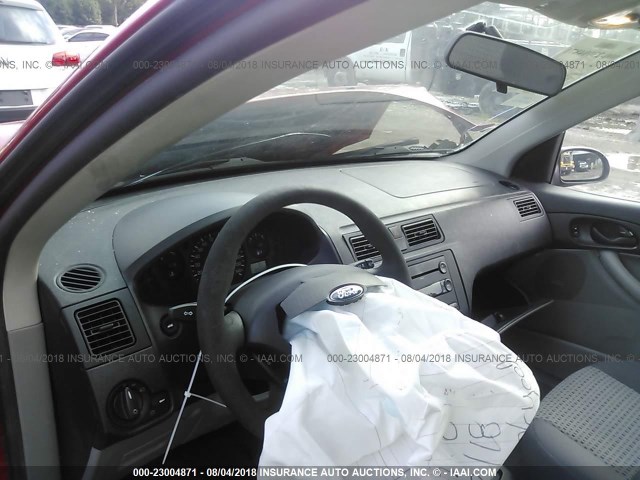 1FAHP34N87W165796 - 2007 FORD FOCUS ZX4/S/SE/SES 红色 照片 5