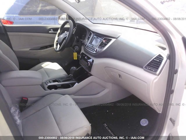 KM8J33A46GU237489 - 2016 HYUNDAI TUCSON LIMITED/SPORT AND ECO/SE SILVER photo 5