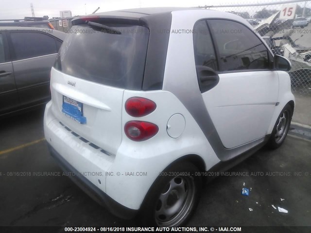 WMEEJ3BA0EK738095 - 2014 SMART FORTWO PURE/PASSION WHITE photo 4