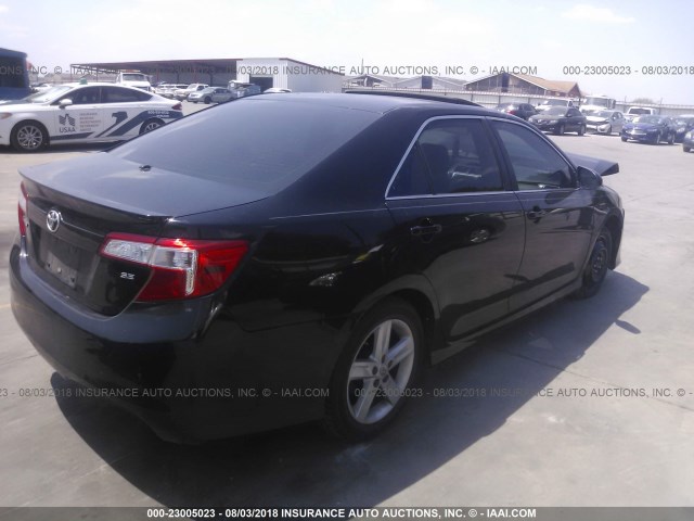 4T1BF1FK6CU072769 - 2012 TOYOTA CAMRY SE/LE/XLE BLACK photo 4