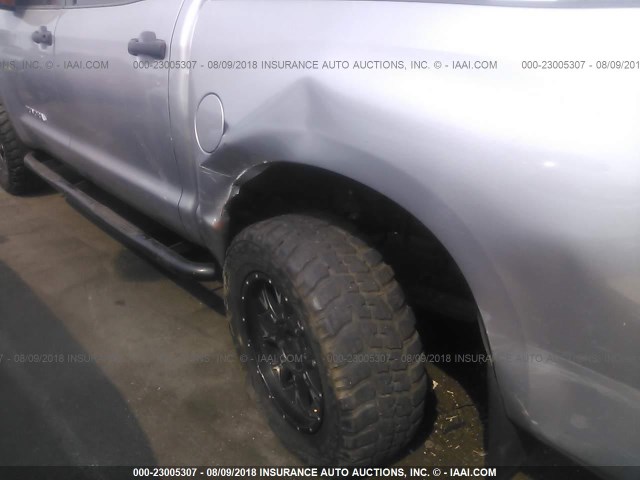 5TFDV54108X065971 - 2008 TOYOTA TUNDRA CREWMAX/CREWMAX SR5 SILVER photo 6