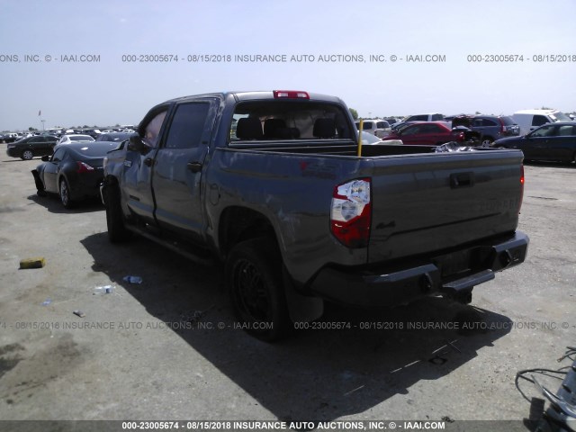 5TFDW5F15EX396888 - 2014 TOYOTA TUNDRA CREWMAX SR5 GRAY photo 3