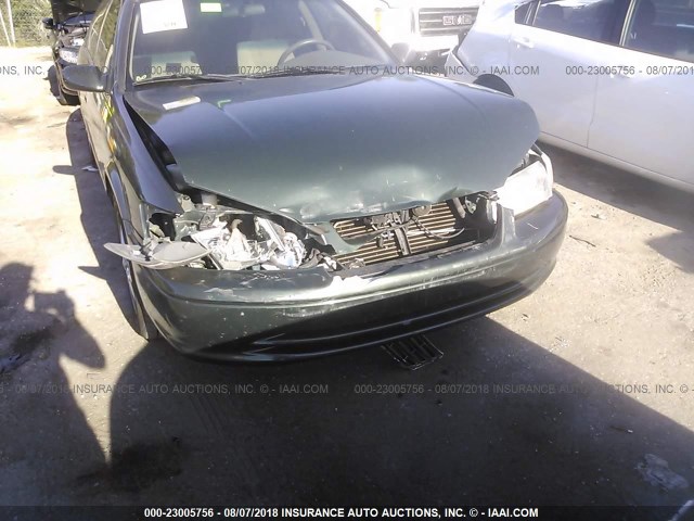 JT2BG22K1Y0384390 - 2000 TOYOTA CAMRY CE/LE/XLE 绿色 照片 6