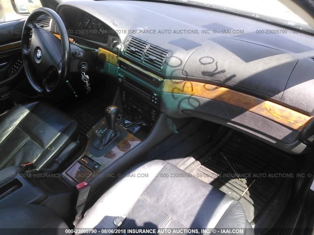 WBADT434X2GZ95621 - 2002 BMW 525 I AUTOMATIC SILVER photo 5