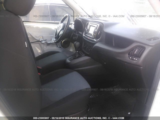 ZFBERFAT7G6C24824 - 2016 RAM PROMASTER CITY  白色 照片 5