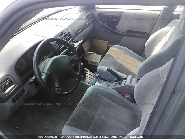 JF1SF65561H746847 - 2001 SUBARU FORESTER S WHITE photo 5