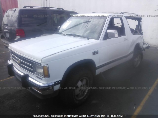 1GNCT18Z6J0161054 - 1988 CHEVROLET BLAZER S10 WHITE photo 2