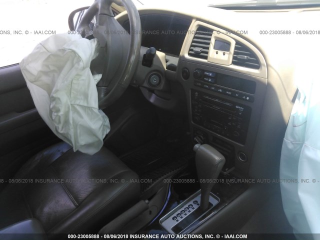 JN8DR09Y84W910731 - 2004 NISSAN PATHFINDER LE/SE BLACK photo 5