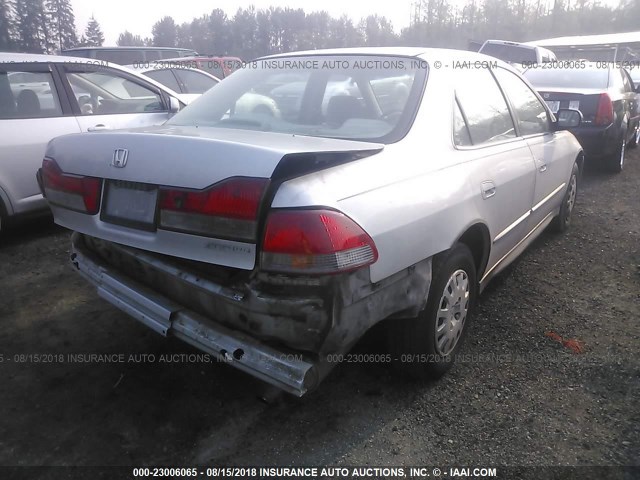 1HGCF86621A084163 - 2001 HONDA ACCORD VALUE SILVER photo 4