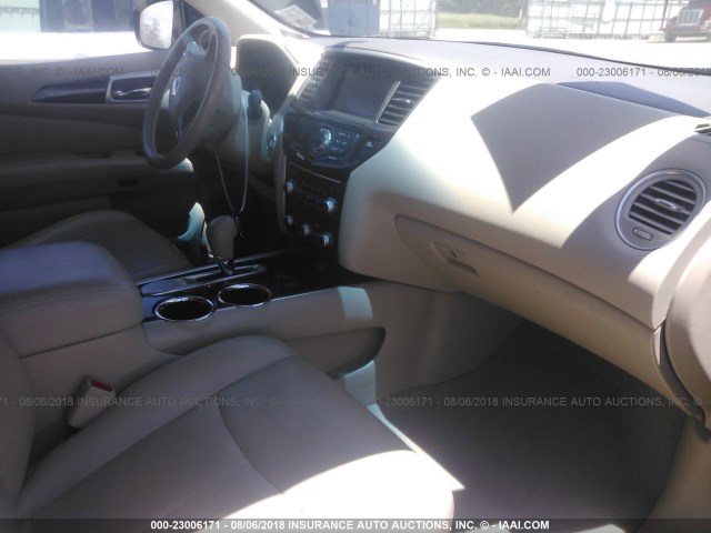 5N1AR2MN7FC708745 - 2015 NISSAN PATHFINDER S/SV/SL/PLATINUM 红色 照片 5