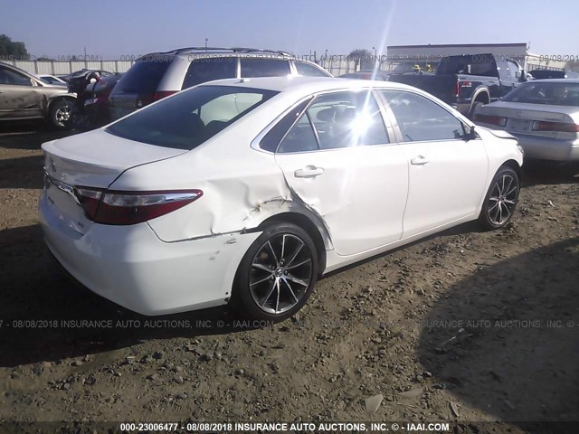 4T1BF1FK1FU082209 - 2015 TOYOTA CAMRY LE/XLE/SE/XSE WHITE photo 4