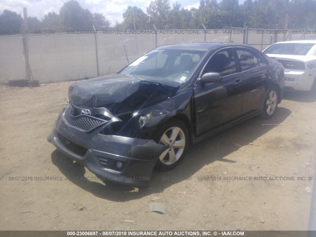 4T1BF3EK8AU096971 - 2010 TOYOTA CAMRY SE/LE/XLE BLACK photo 2
