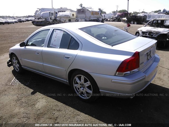 YV1RS592X52471422 - 2005 VOLVO S60 2.5T SILVER photo 3