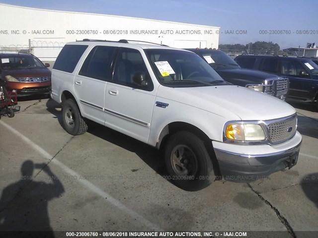1FMRU15W11LB23140 - 2001 FORD EXPEDITION XLT WHITE photo 1