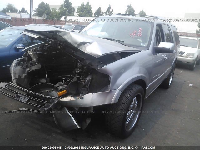 1FMFU19528LA04589 - 2008 FORD EXPEDITION LIMITED SILVER photo 2