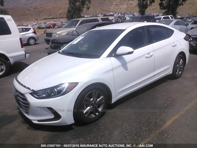 5NPD84LF2JH286360 - 2018 HYUNDAI ELANTRA SEL/VALUE/LIMITED WHITE photo 2