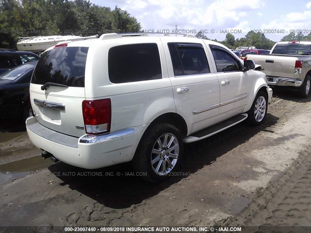 1A8HX58298F134234 - 2008 CHRYSLER ASPEN LIMITED WHITE photo 4