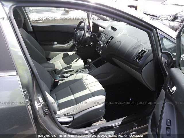 KNAFX4A87E5176262 - 2014 KIA FORTE EX GRAY photo 5