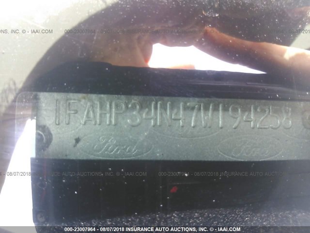 1FAHP34N47W194258 - 2007 FORD FOCUS ZX4/S/SE/SES 银色 照片 9