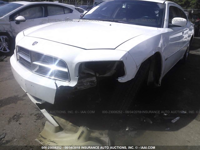 2B3KA53H68H157030 - 2008 DODGE CHARGER R/T WHITE photo 6