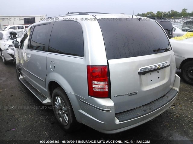 2A8HR64X68R132693 - 2008 CHRYSLER TOWN & COUNTRY LIMITED SILVER photo 3