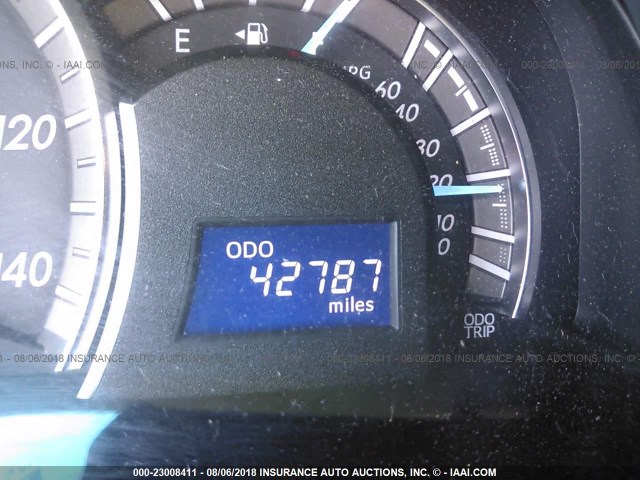 4T1BF1FK7CU612470 - 2012 TOYOTA CAMRY SE/LE/XLE ნაცრისფერი ფოტო 7