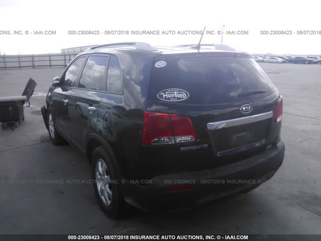 5XYKT4A10BG050179 - 2011 KIA SORENTO LX BLACK photo 3