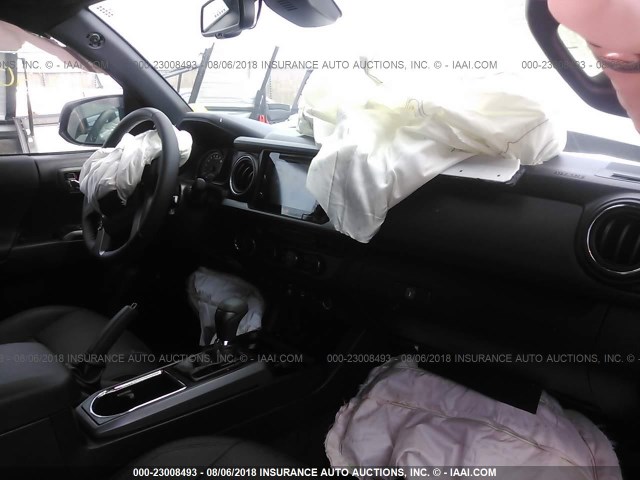 3TMCZ5AN9JM166218 - 2018 TOYOTA TACOMA DBL CAB/SR/TRDSPT/OR/PRO ვერცხლისფერი ფოტო 5