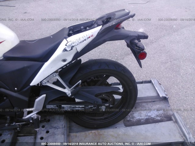 MLHMC4101D5301638 - 2013 HONDA CBR250 R WHITE photo 6