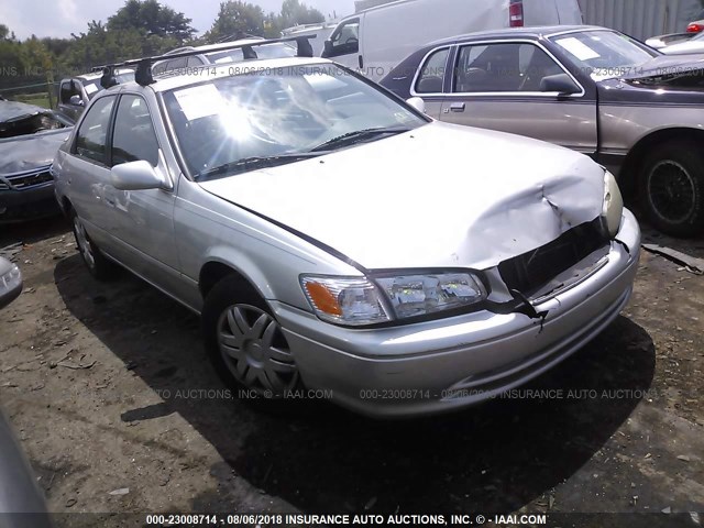 4T1BF22K3YU096403 - 2000 TOYOTA CAMRY LE/XLE SILVER photo 1