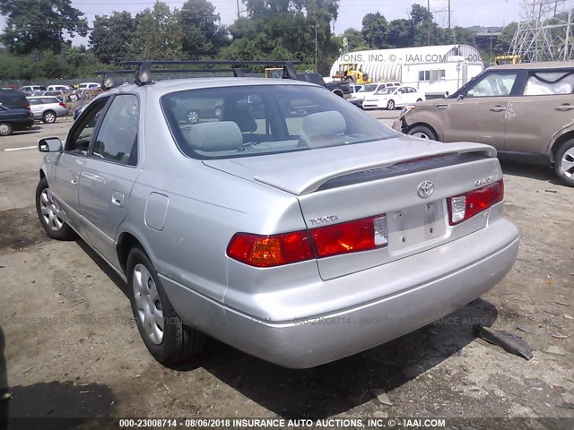 4T1BF22K3YU096403 - 2000 TOYOTA CAMRY LE/XLE 银色 照片 3