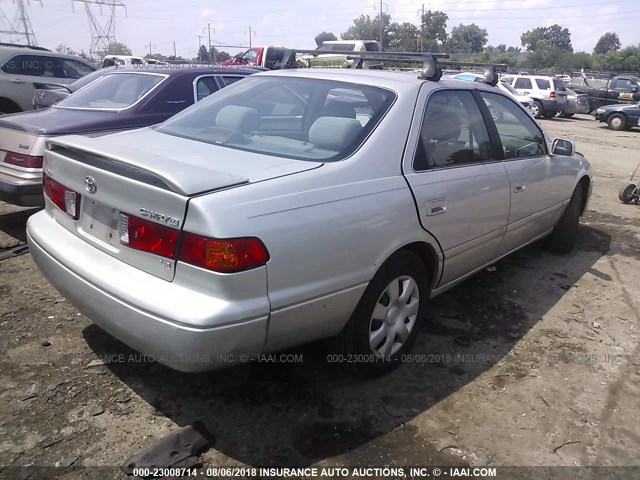 4T1BF22K3YU096403 - 2000 TOYOTA CAMRY LE/XLE SILVER photo 4