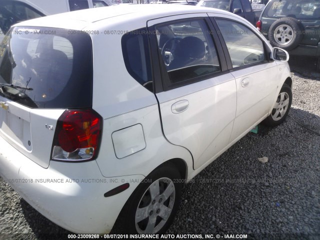 KL1TD66648B083651 - 2008 CHEVROLET AVEO LS WHITE photo 4