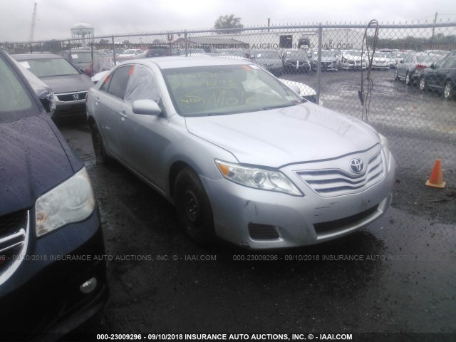 4T4BF3EK8BR148400 - 2011 TOYOTA CAMRY SE/LE/XLE SILVER photo 1